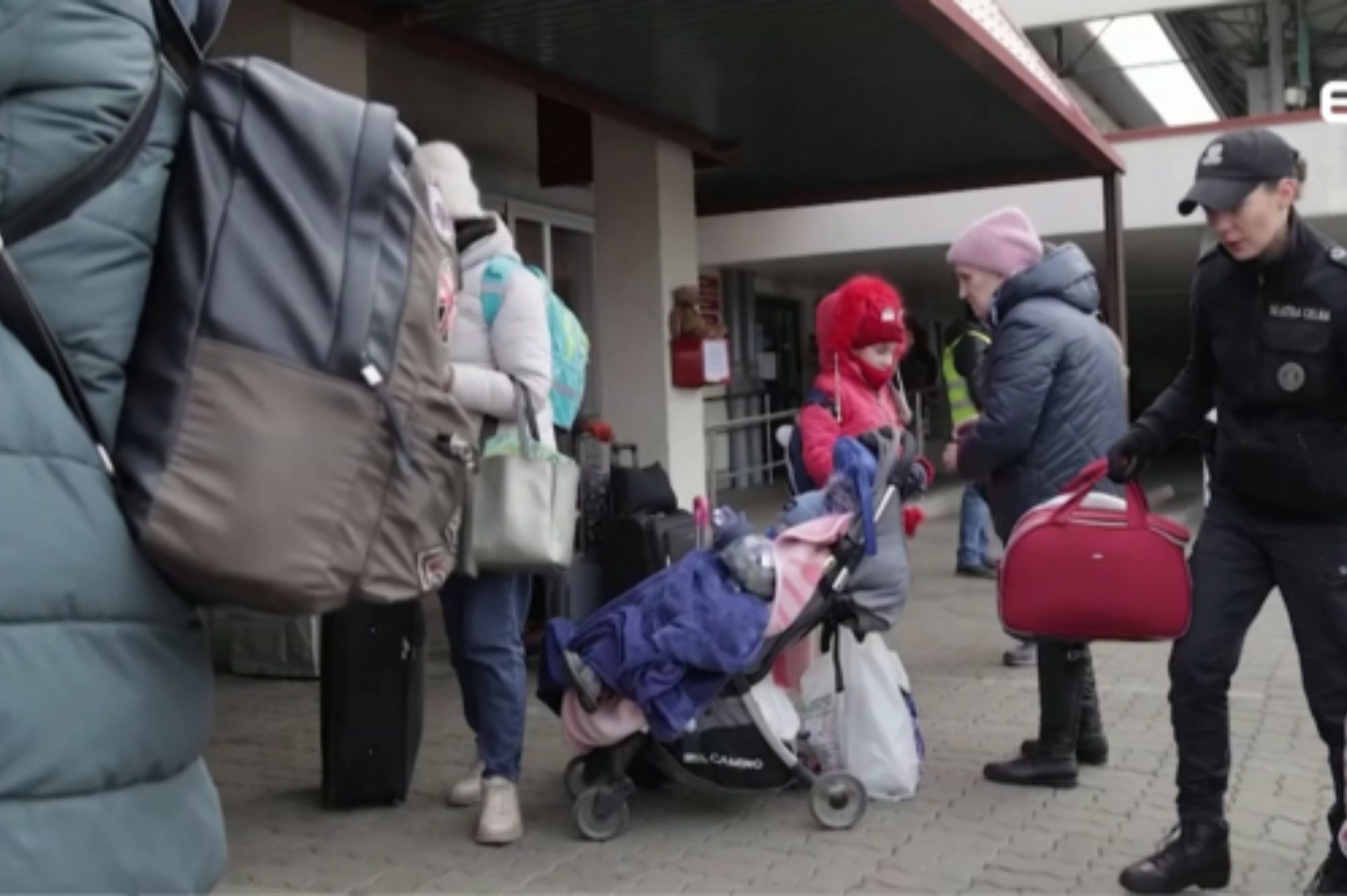 В Эстонию продолжают прибывать беженцы из Украины. Источник фото: скриншот с видео ERR.
