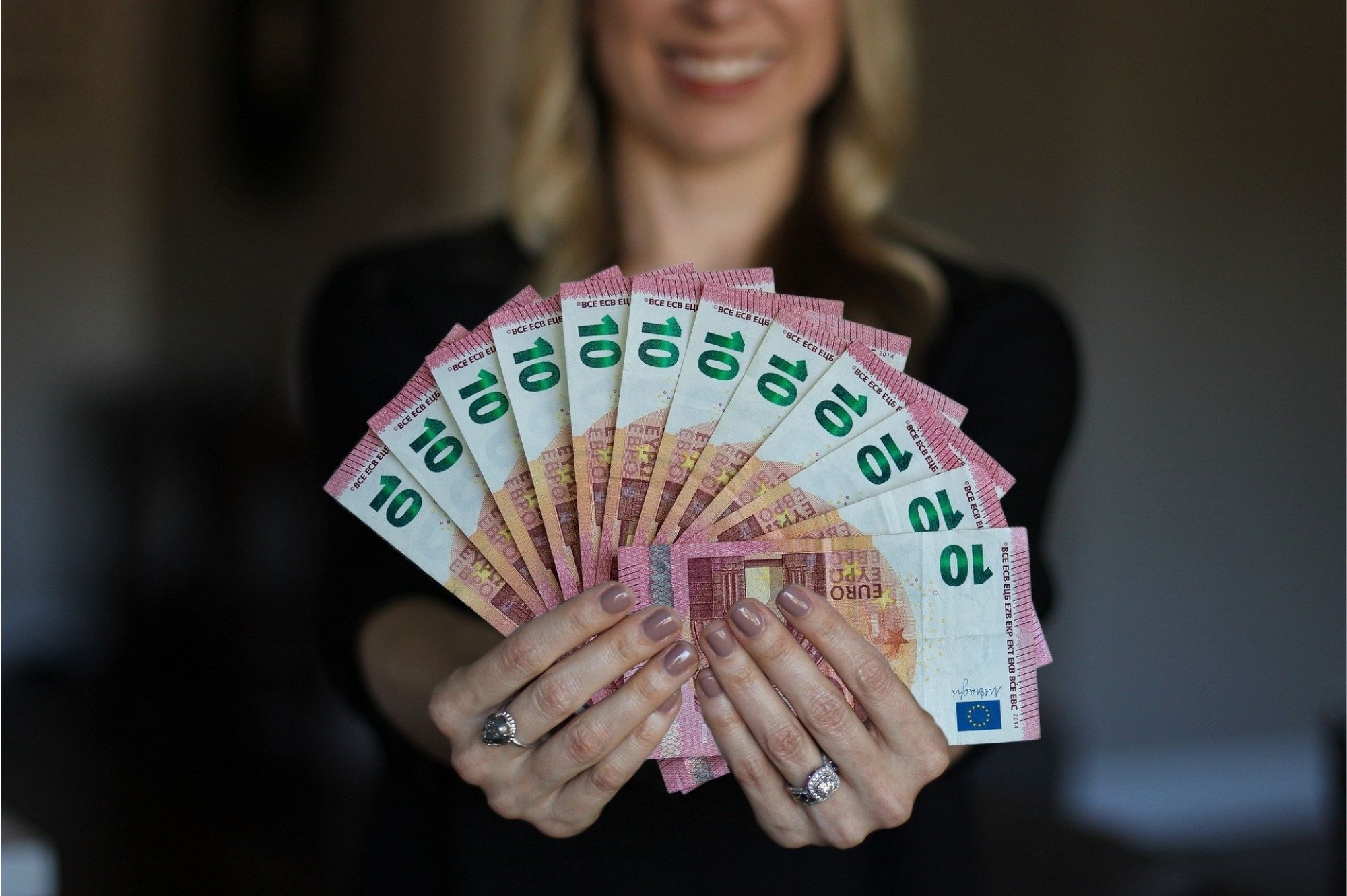 Открытие и обслуживание счёта в банке SEB для граждан Украины стало бесплатным. Автор/Источник фото: Pixabay.com.